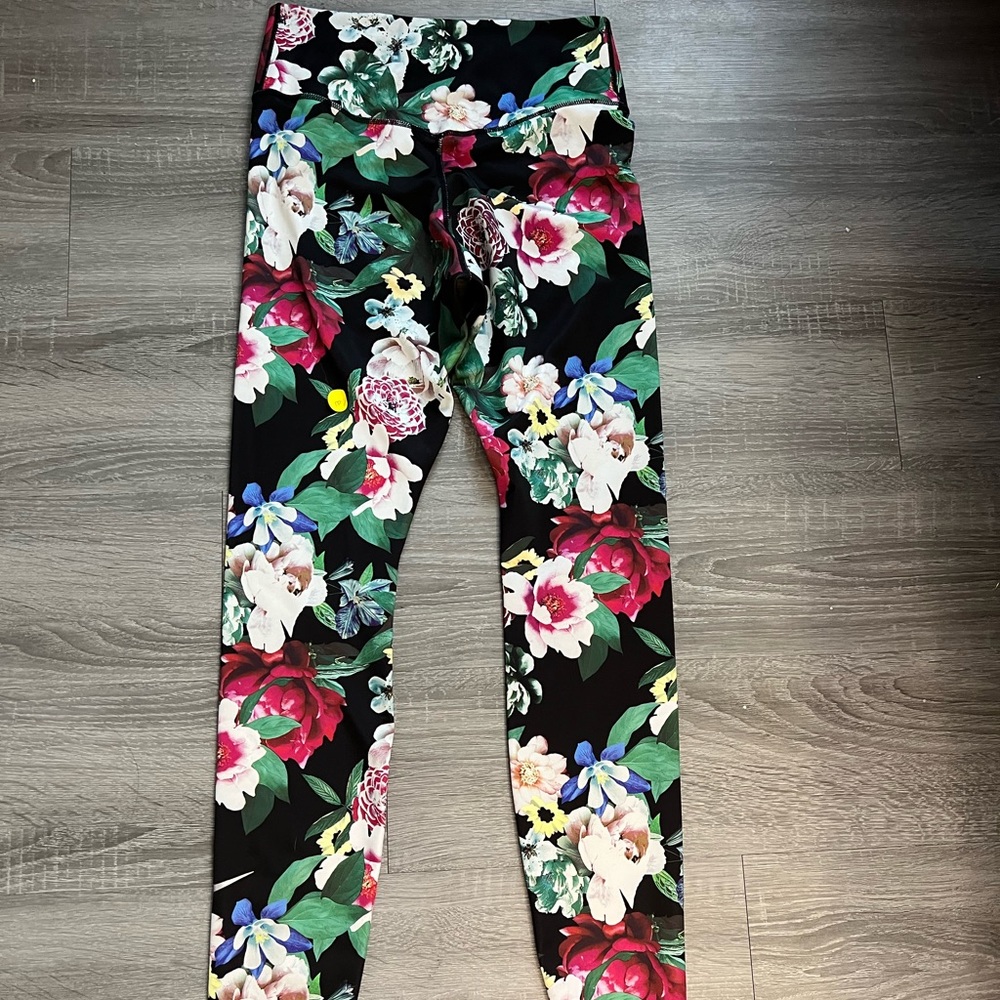 Nike dry fit floral leggings